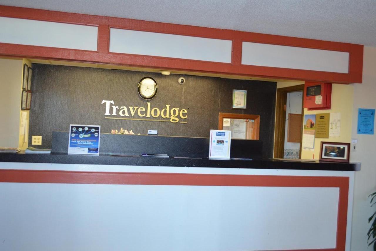 Travelodge Inn & Suites By Wyndham Muscatine Exterior foto